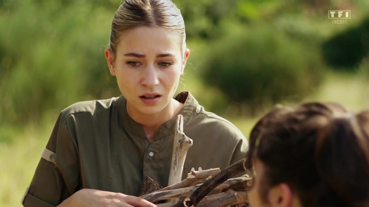 Ici tout commence : Joséphine en miettes, elle surprend Loup et Bianca