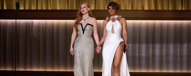 Jessica Chastain et Halle Berry lors de la cérémonie des Oscars, le 12 mars 2023