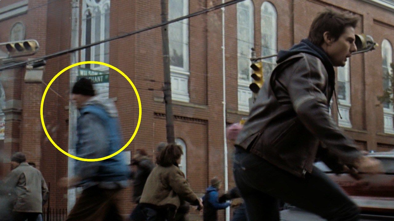 Today he is famous all over the world: no one recognized this actor who runs next to Tom Cruise!