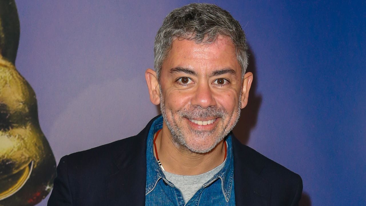 "Tu veux faire une petite figuration dans le film ?" : Manu Payet raconte sa toute première apparition à l'écran il y a 20 ans