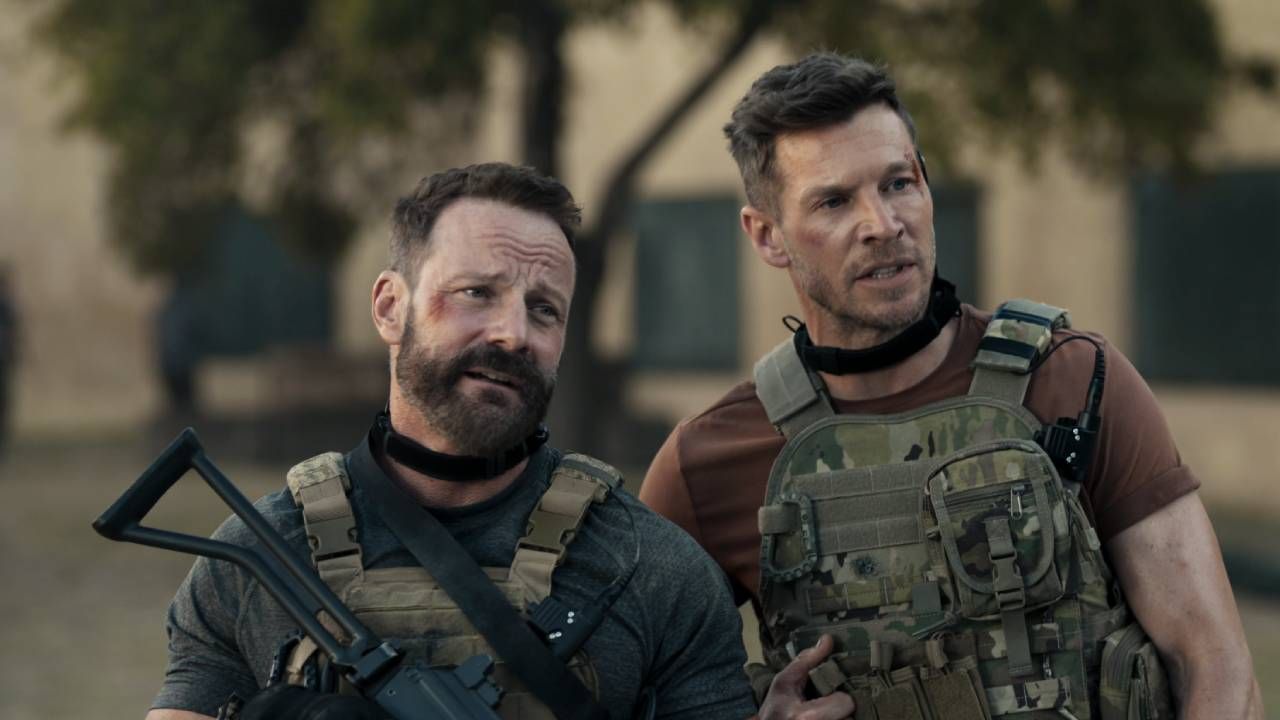 Ryan Robbins et Chad Michael Collins