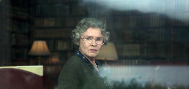 Imelda Staunton dans le rôle d'Elisabeth II