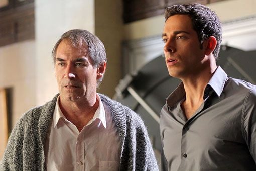 Timothy Dalton Films Et Programmes Tv Photo de Timothy Dalton - Chuck : Photo Timothy Dalton, Zachary Levi