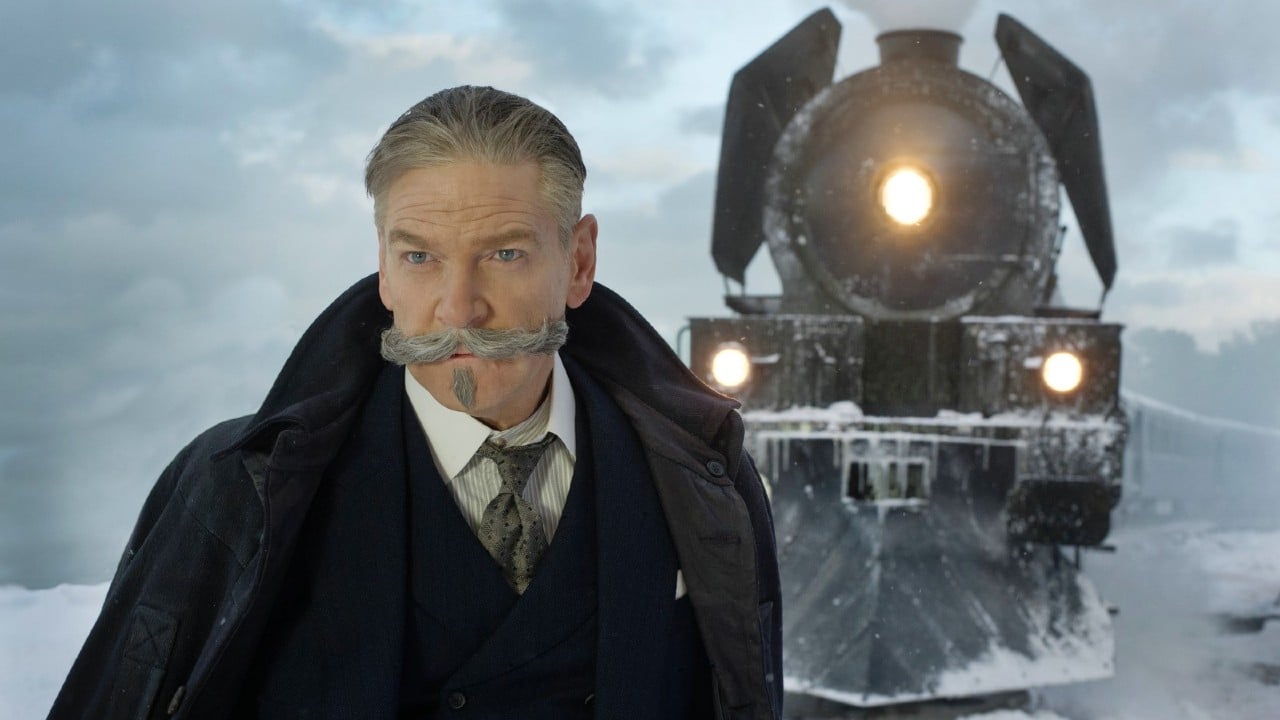 Le Crime de l'Orient Express sur France 2 : moustache, accent, costume...  la transformation de Kenneth Branagh en Hercule Poirot - Actus Ciné -  AlloCiné