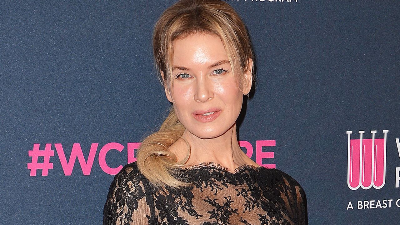 Renee Zellweger Meconnaissable Sur Le Tournage De Sa Nouvelle Serie News Series Allocine