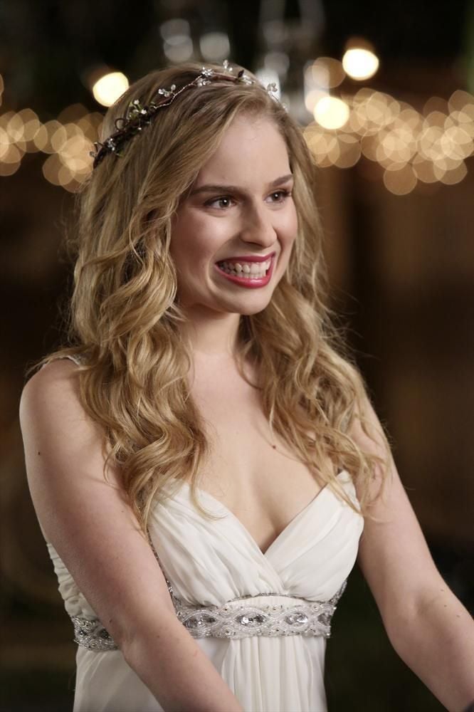 Jane The Virgin Saison 3 Suburgatory : Photo Allie Grant - 13 sur 225 - AlloCiné