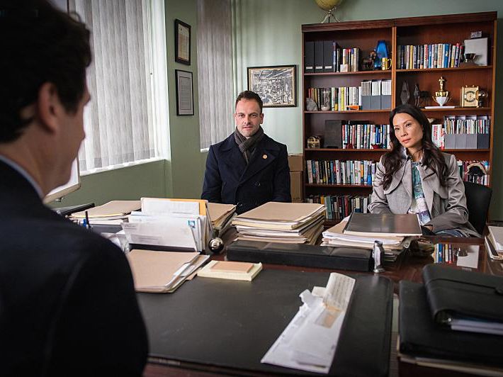 Elementary : Photo Jonny Lee Miller, Lucy Liu - 378 sur 841 - AlloCiné