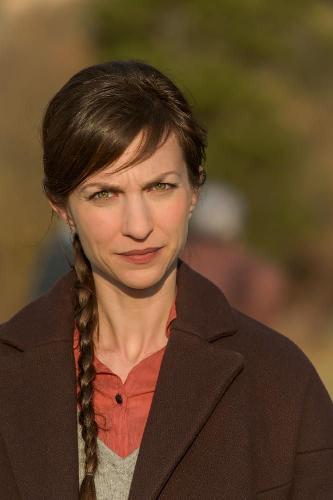 Films Et Séries Tv Avec émilie Caen Le Mystère du lac : Photo Émilie Caen - 4 sur 32 - AlloCiné
