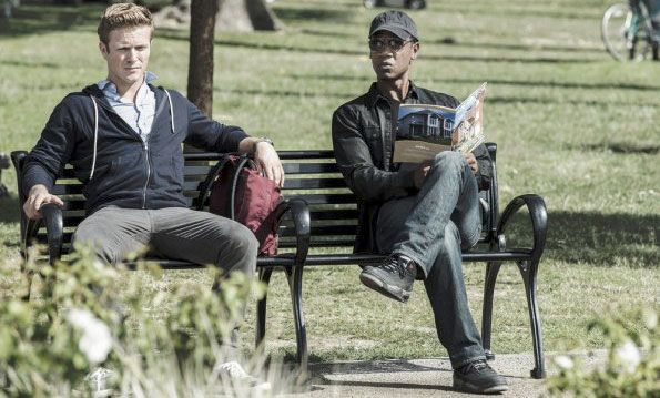 Le Crime Lui Va Si Bien : Guide Des épisodes Colony : Photo Charlie Bewley, Tory Kittles - 150 sur 218 - AlloCiné