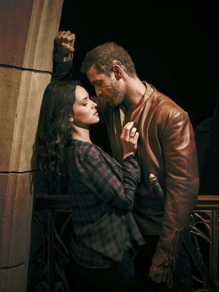 Films Et Séries Tv Avec Adria Arjona Emerald City : Photo Adria Arjona, Oliver Jackson-Cohen - 67 sur 68