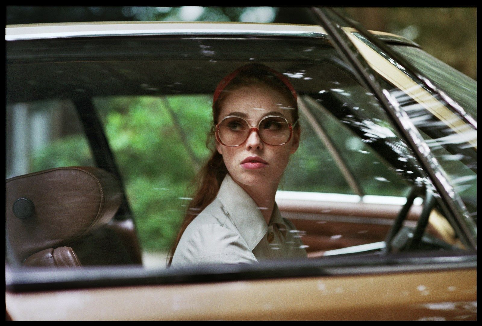 La Dame Dans L'auto Avec Des Lunettes Et Un Fusil Photo du film La Dame dans l'auto avec des lunettes et un fusil - Photo