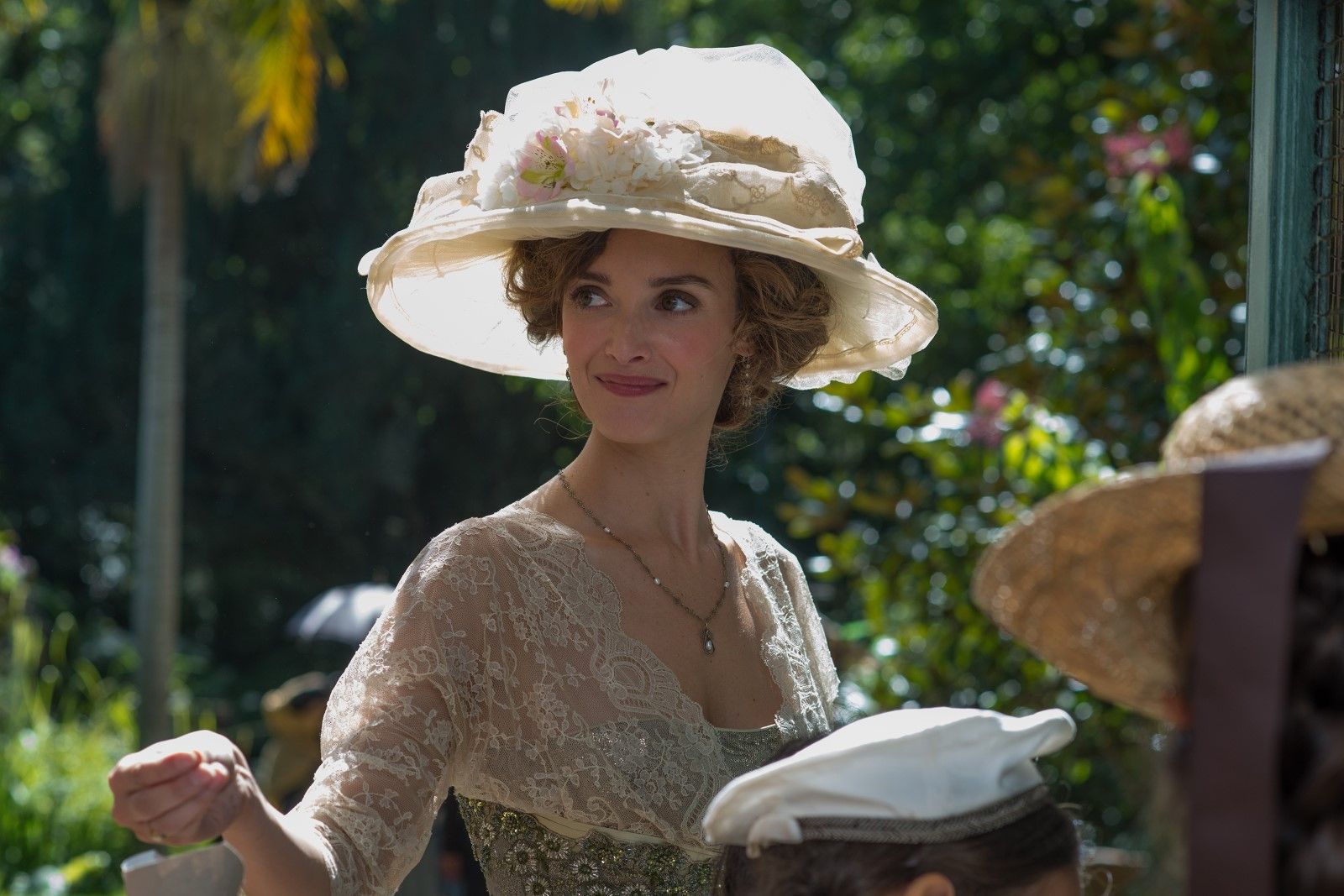 Photo de Charlotte Le Bon - La Promesse : Photo Charlotte Le Bon