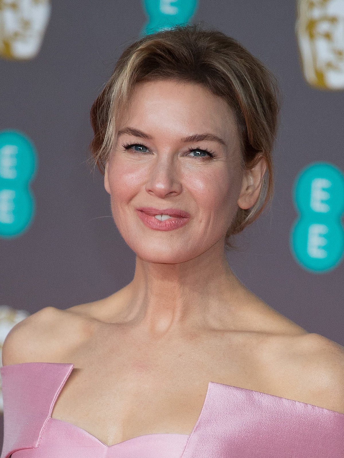 Renée Zellweger Age, Weight and Age CharmCelebrity