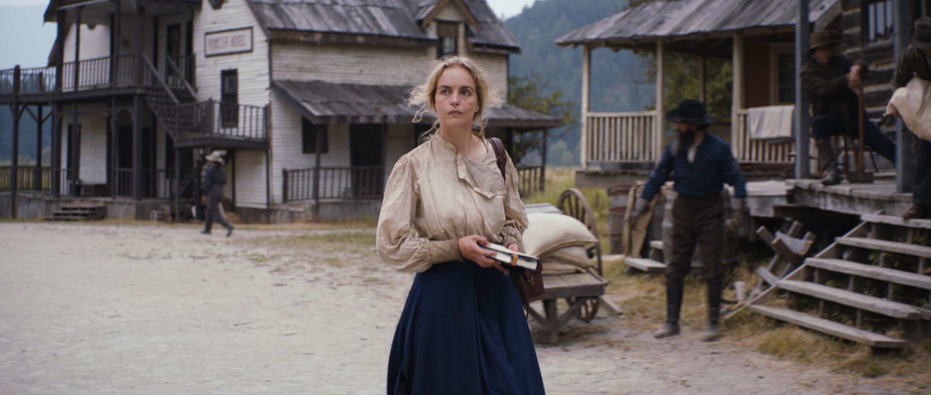 Films Et Séries Tv Avec Nina Hoss Photo de Nina Hoss - Gold : Photo Nina Hoss - AlloCiné