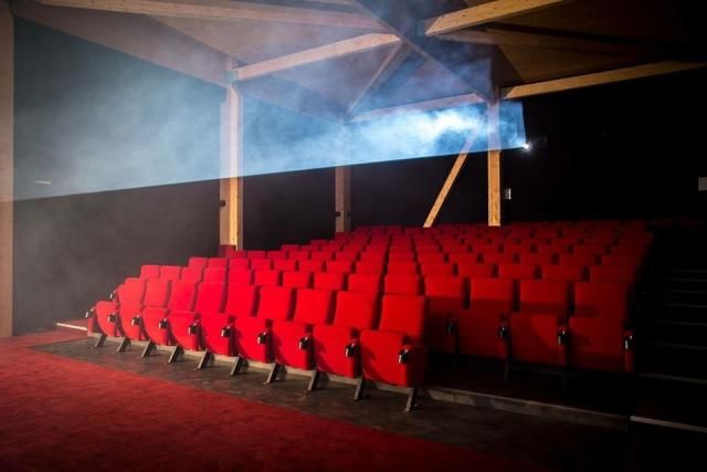 Cine Le Relais St Georges De Didonne Cinéma Cinéma Family Fun Park à Meschers-sur-Gironde (17132 ) - AlloCiné