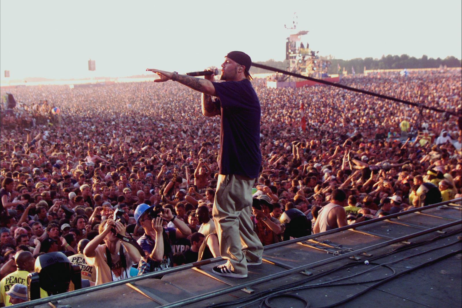 Chaos D anthologie Woodstock 99 Streaming Chaos d'anthologie : Woodstock 99 : Photo - 3 sur 3 - AlloCiné
