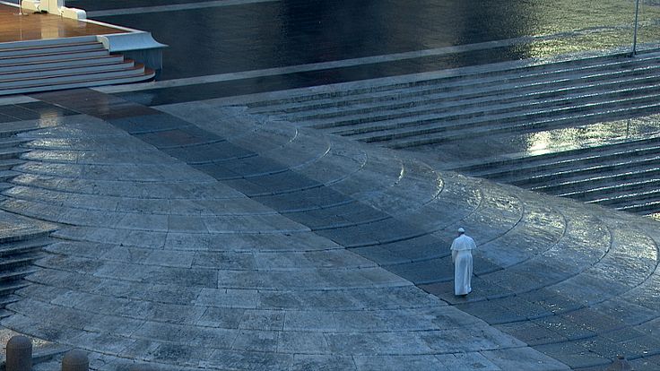 In Viaggio: The Travels Of Pope Francis