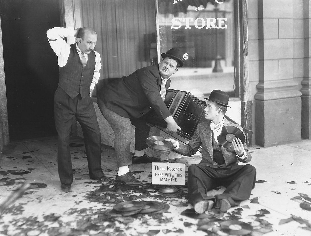 Laurel Et Hardy Premiers Coups De Génie Laurel et Hardy Premiers coups de génie au Cinéma Mamers - Le Rex