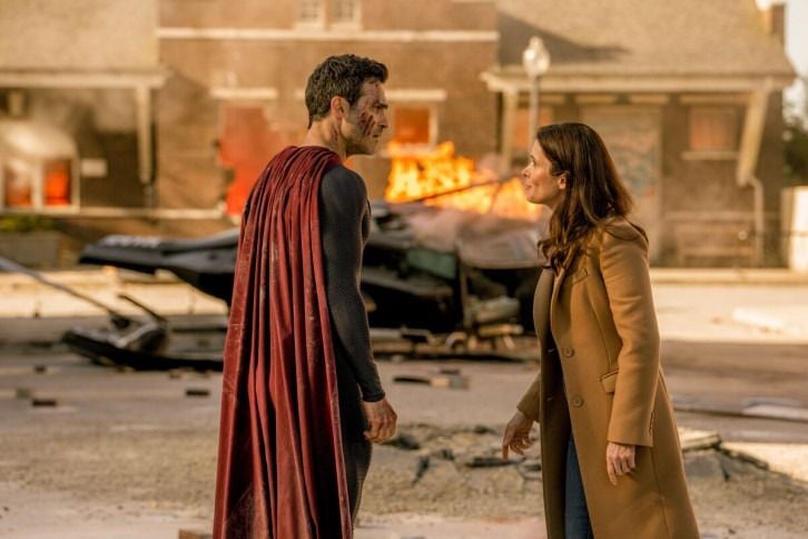 Superman et Lois : Photo Tyler Hoechlin, Elizabeth Tulloch