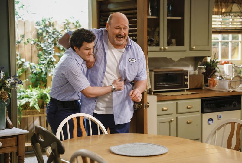 Georgie & Mandy's First Marriage : Photo Will Sasso, Montana Jordan