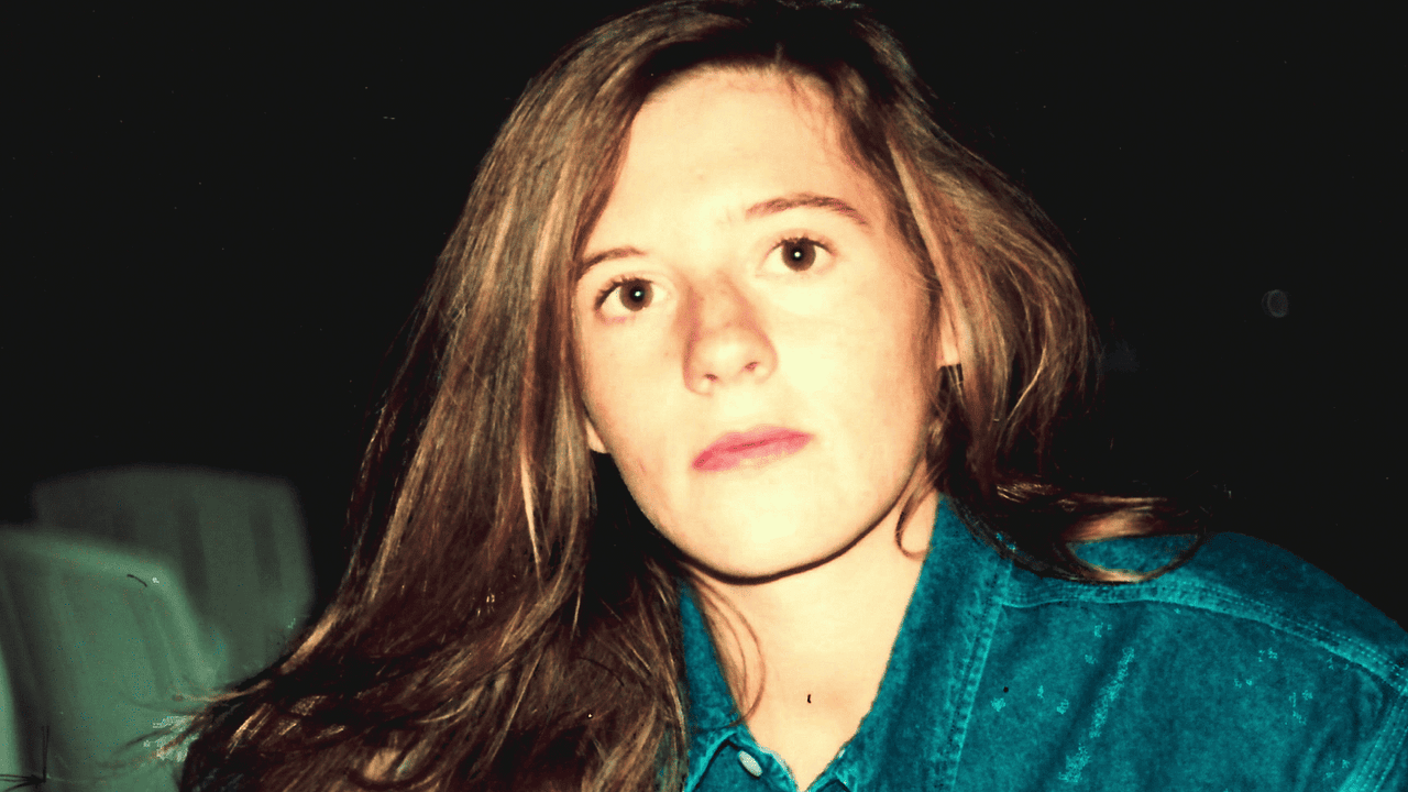 Angi : Crime et faux-semblants : Photo