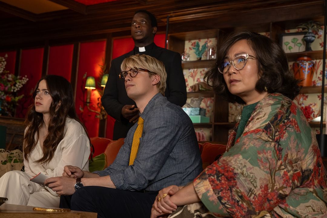 Les Moutons Détectives : Photo Nicholas Galitzine, Hong Chau, Molly Gordon, Kobna Holdbrook-Smith