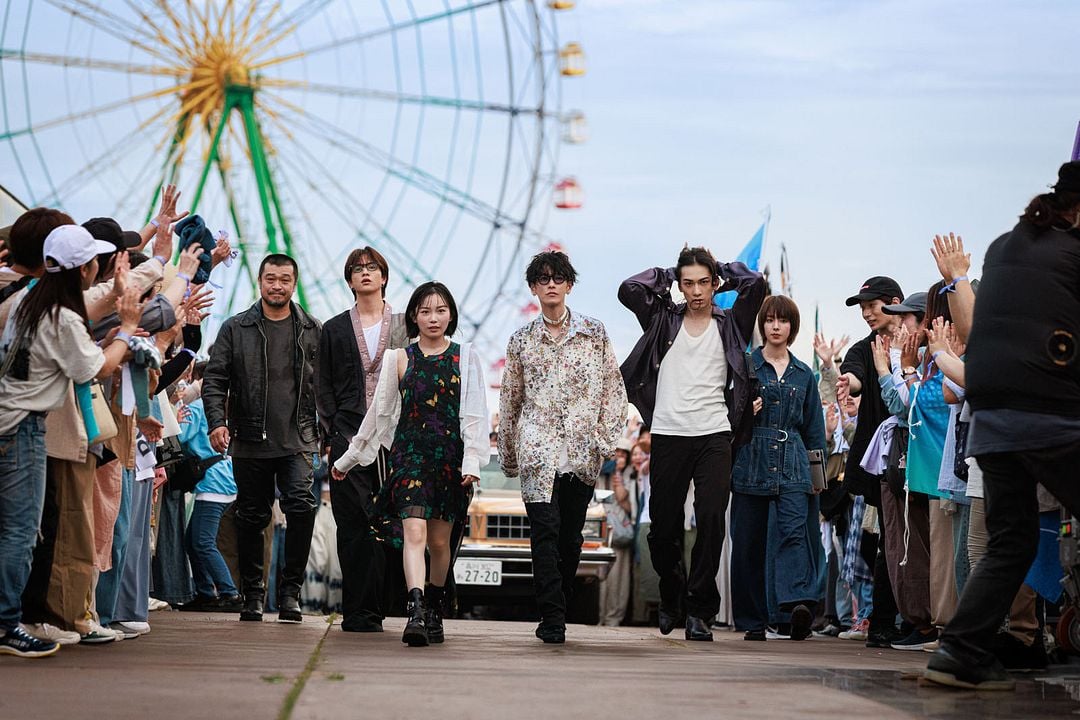 Photo Keita Machida, Miyazaki Yū, Pistol Takehara, Takeru Satoh, Erika Karata, Jun Shison