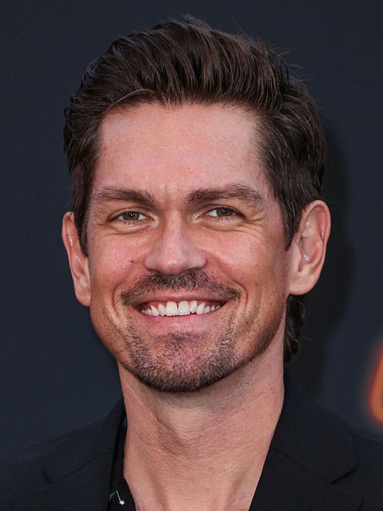 Affiche Steve Howey