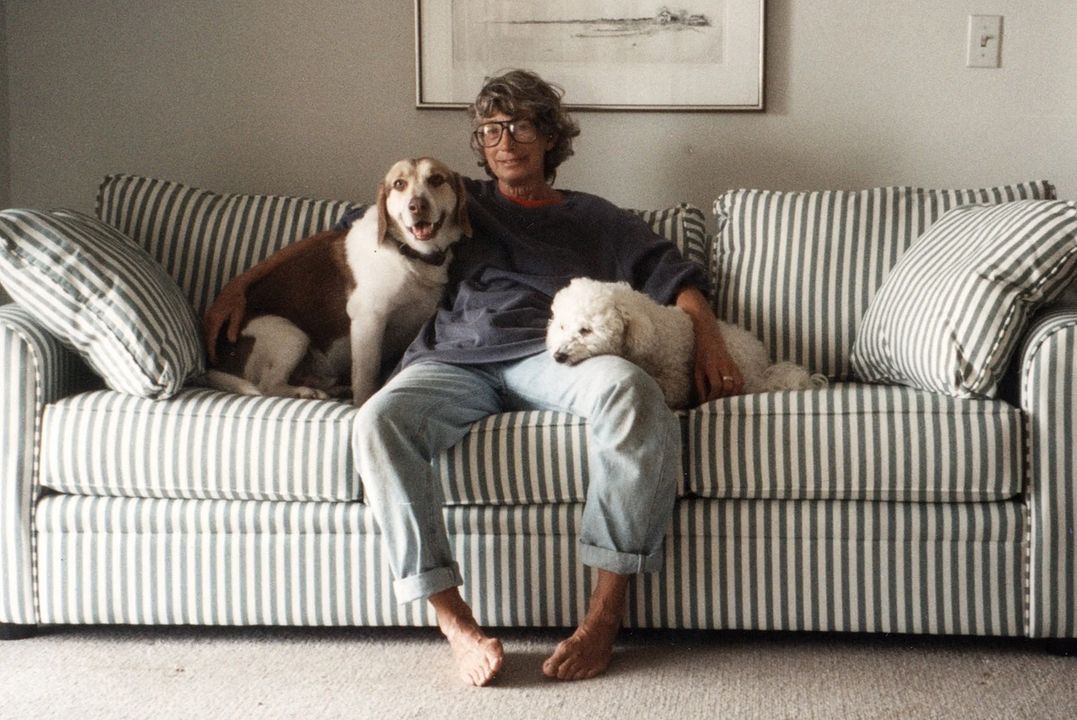 Mary Oliver: Saved by the Beauty of the World : Photo