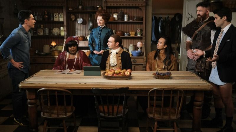 Ghosts : fantômes à la maison : Photo Asher Grodman, Devan Long, Richie Moriarty, Roman Zaragoza, Danielle Pinnock, Rebecca Wisocky, Brandon Scott Jones