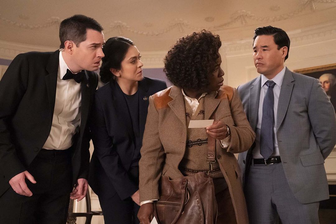 La Résidence : Photo Dan Perrault, Randall Park, Anna Rajo, Uzo Aduba