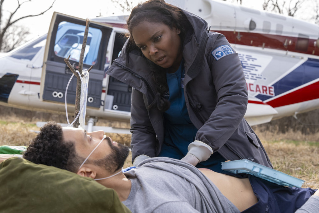 Chicago Med : Photo Henderson Wade, Marlyne Barrett