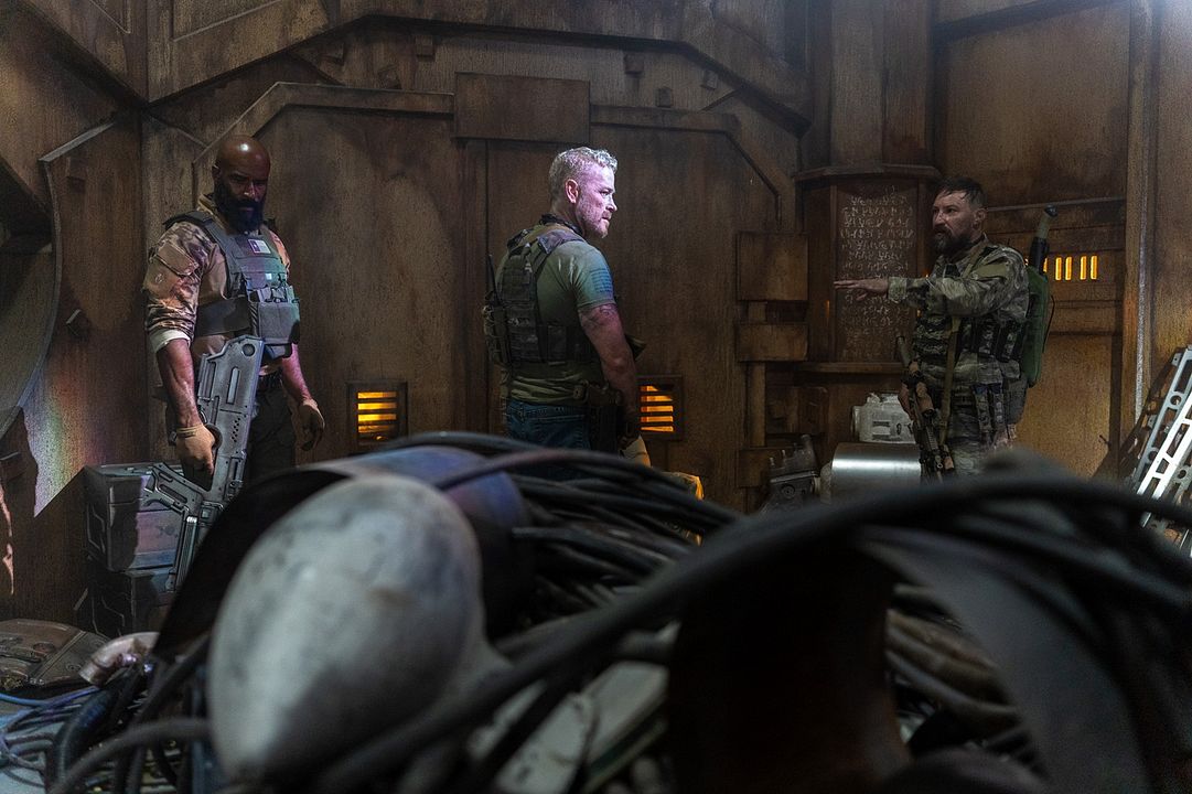 Osiris : Photo LaMonica Garrett, Max Martini