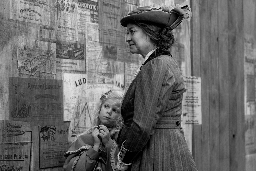 La Jeune femme à l’aiguille : Photo