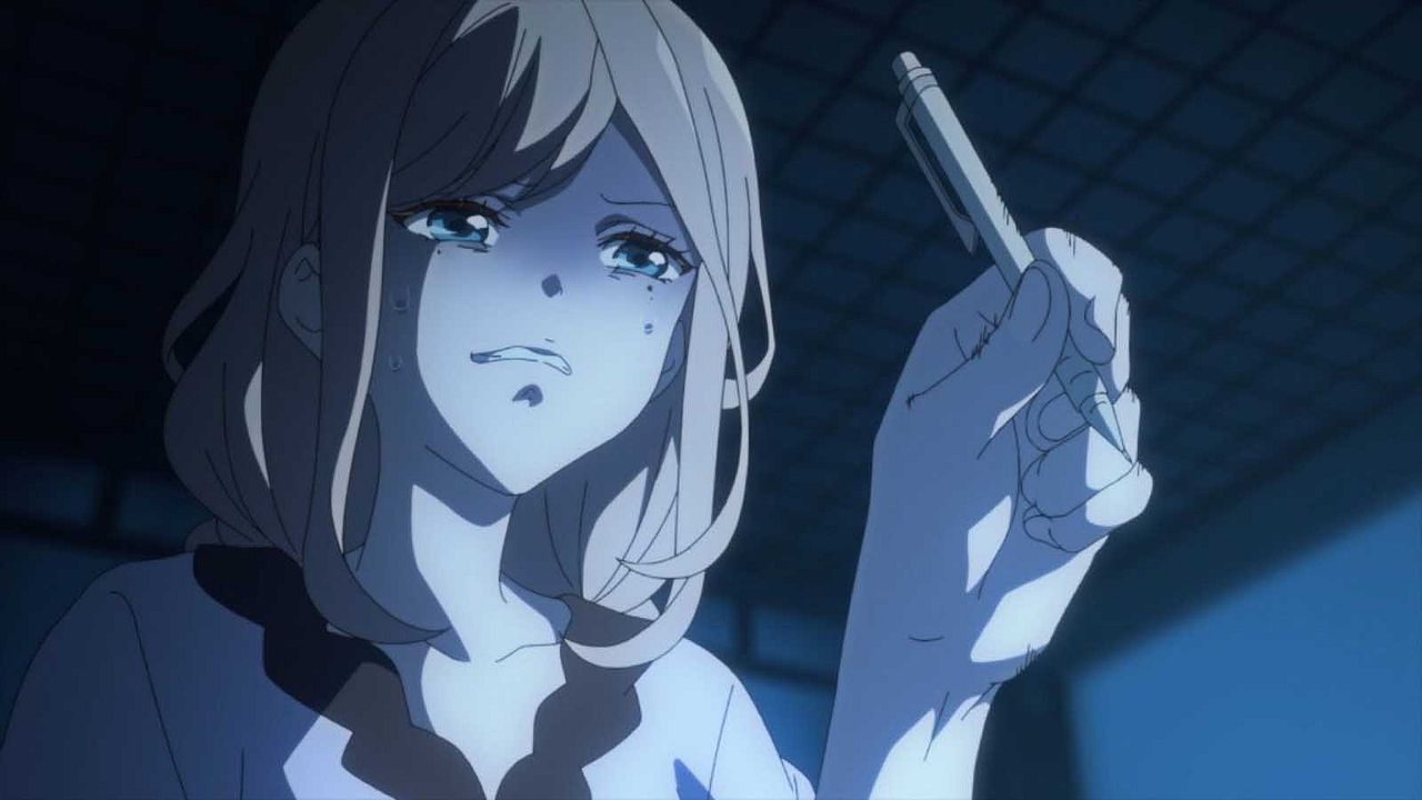 Young Ladies Don’t Play Fighting Games : Photo