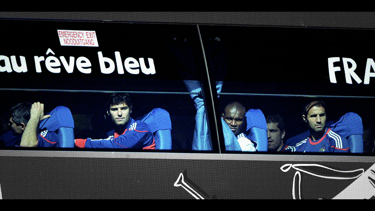 Le Bus: les Bleus en grève : Photo