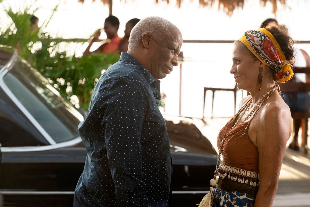 Meurtres au paradis : Photo Don Warrington, Elizabeth Bourgine