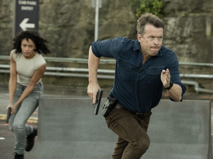 NCIS: Sydney : Photo Olivia Swann, Todd Lasance
