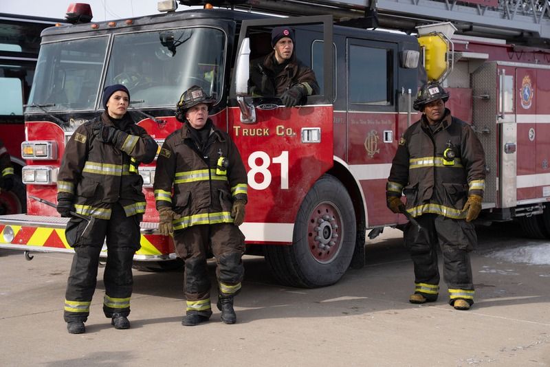 Chicago Fire : Photo David Eigenberg, Brandon Larracuente, Miranda Rae Mayo
