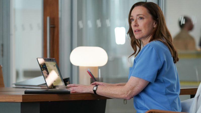 Dr Amy : Photo Molly Parker