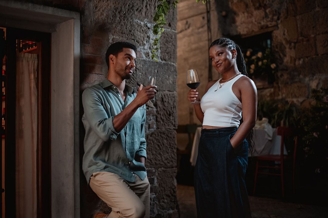 Toi, moi et la Toscane : Photo Halle Bailey, Regé-Jean Page