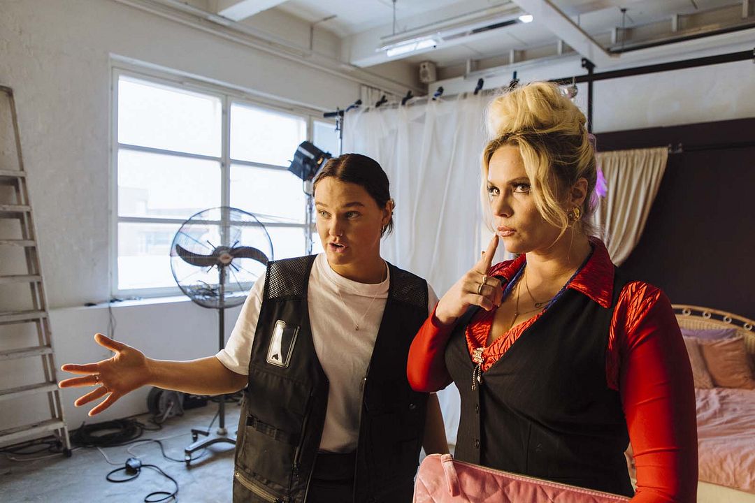 Money Shot : Photo Reetta Ylä-Rautio, Pihla Viitala