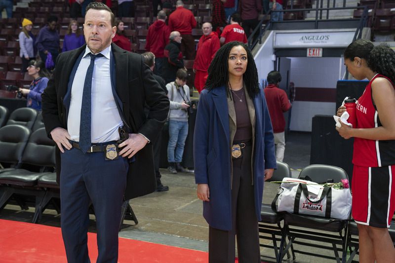 Boston Blue : Photo Donnie Wahlberg, Sonequa Martin-Green