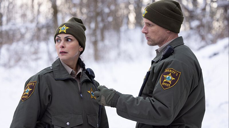 Sheriff Country : Photo Morena Baccarin, Matt Lauria