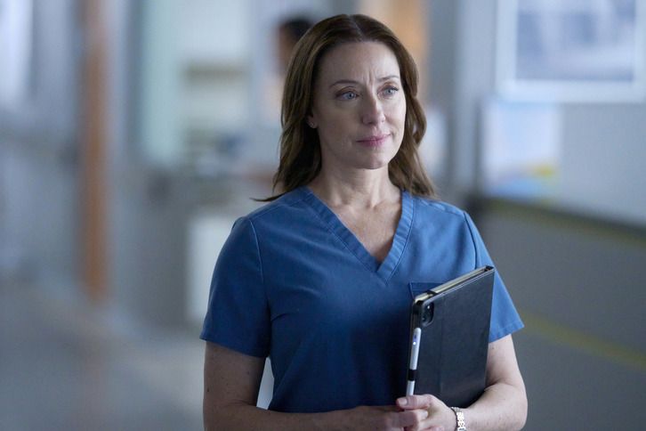 Dr Amy : Photo Molly Parker