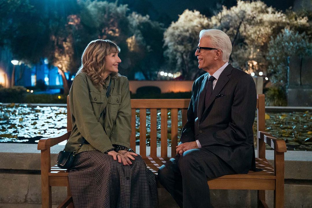 Espion à l'ancienne : Photo Mary Elizabeth Ellis, Ted Danson