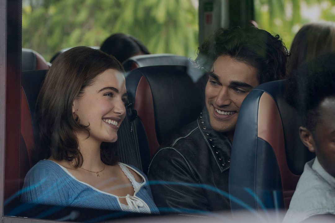 Off Campus : Photo Ella Bright, Josh Heuston