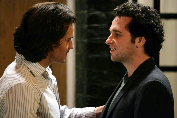 Love (et ses petits désastres) : Photo Santiago Cabrera, Matthew Rhys