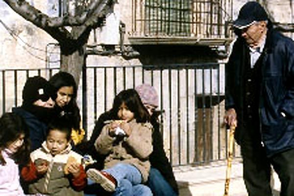 Aguaviva: La vida en tres maletas : Photo Verónica Marchiaro, Mario Burbano