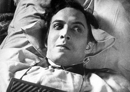 Un Chien andalou : Photo Luis Buñuel, Pierre Batcheff